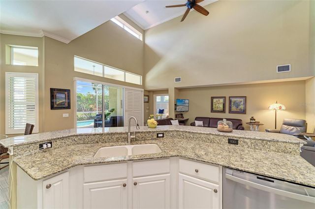 308 10TH AVENUE E, Palmetto, FL 34221