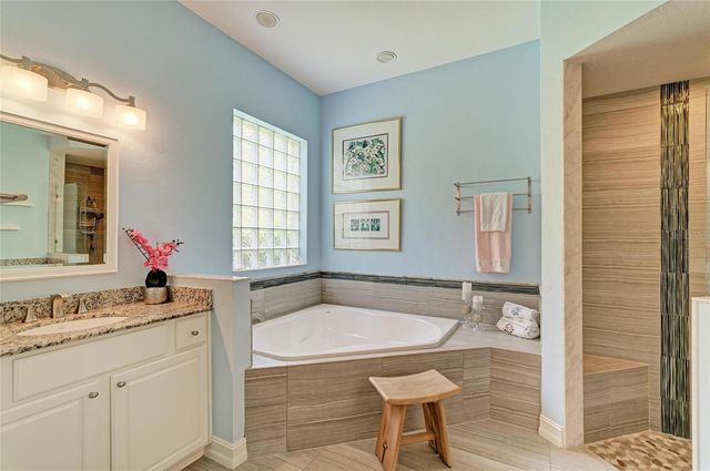 308 10TH AVENUE E, Palmetto, FL 34221