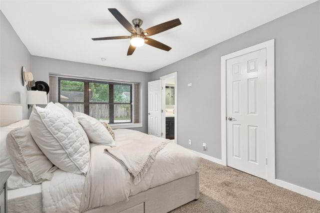2514 Pine Village Drive, Houston, TX 77080