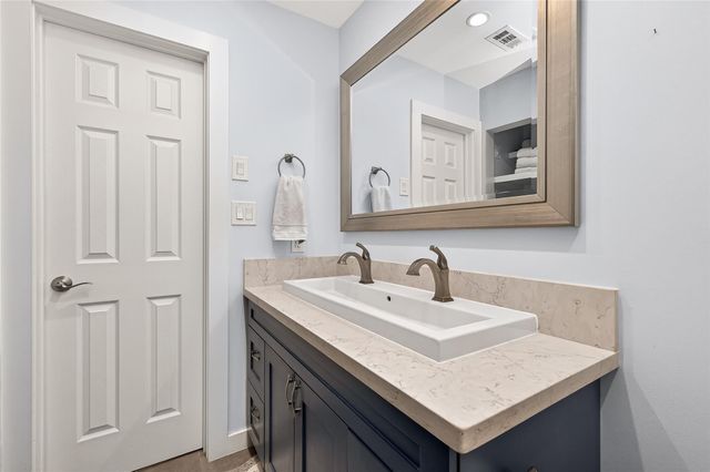 2514 Pine Village Drive, Houston, TX 77080