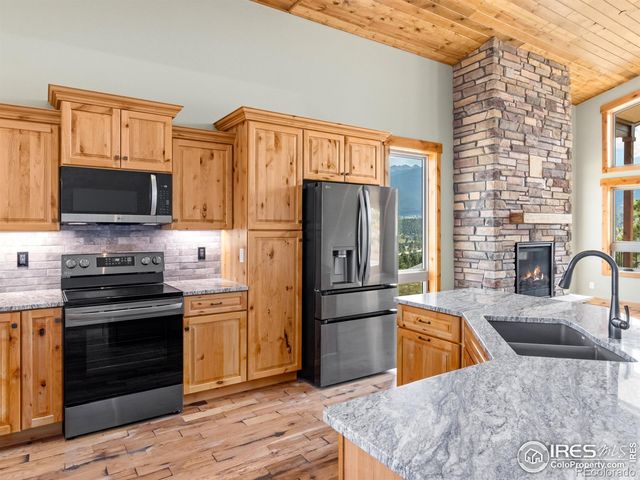 659 Peak View Drive, Estes Park, CO 80517