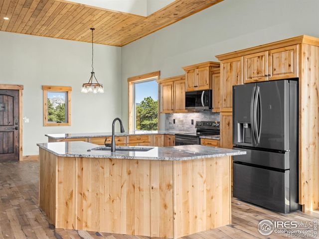 659 Peak View Drive, Estes Park, CO 80517