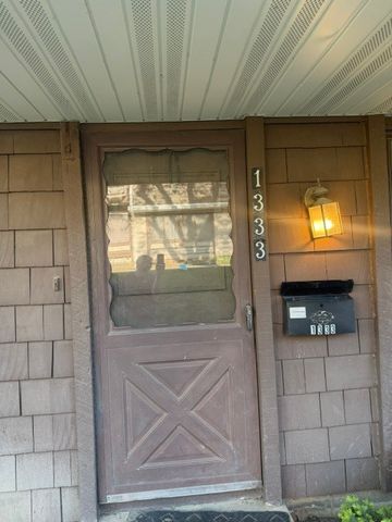1333 Court Leona, Hanover Park, IL 60133