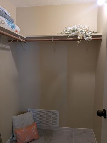 5220 Seawall Boulevard 834, Galveston, TX 77551