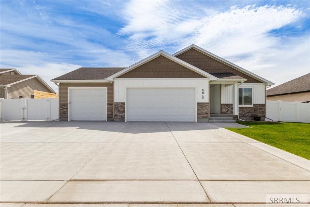 Image 1 of property listing at 5849 Macrae Dr, Idaho Falls, ID 83402