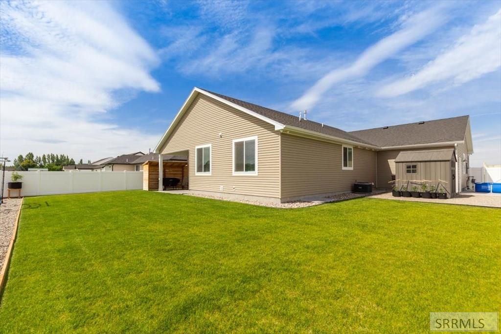 Image 32 of property listing at 5849 Macrae Dr, Idaho Falls, ID 83402