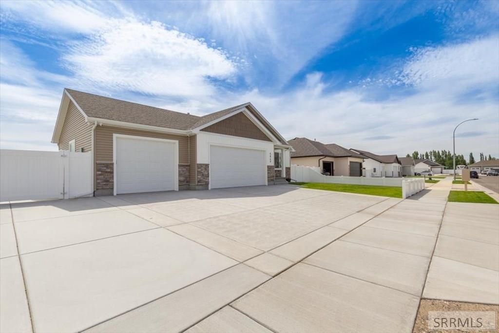 Image 35 of property listing at 5849 Macrae Dr, Idaho Falls, ID 83402