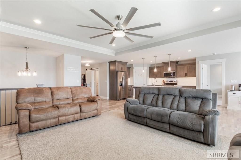 Image 4 of property listing at 5849 Macrae Dr, Idaho Falls, ID 83402
