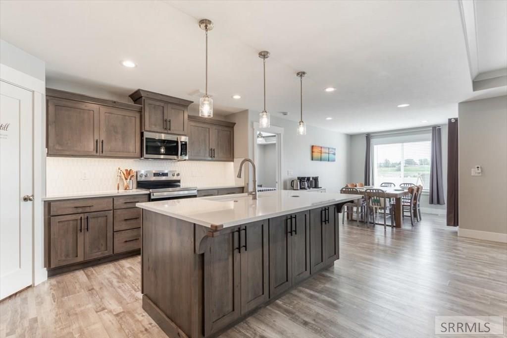 Image 6 of property listing at 5849 Macrae Dr, Idaho Falls, ID 83402