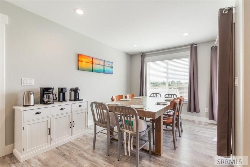 Image 8 of property listing at 5849 Macrae Dr, Idaho Falls, ID 83402