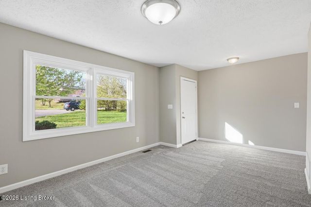 42 Vassar Ct, Elizabethtown, KY 42701