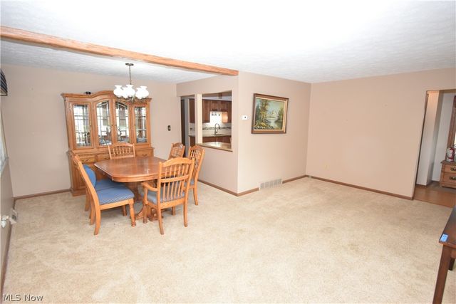 24354 S Oxford Oval, North Olmsted, OH 44070