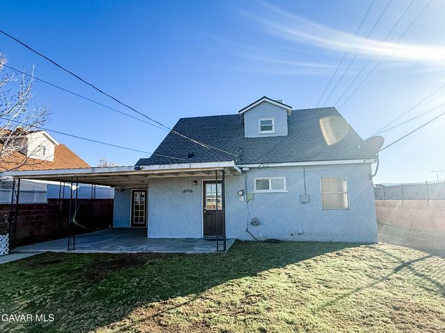 835 W Avenue J1, Lancaster, CA 93534