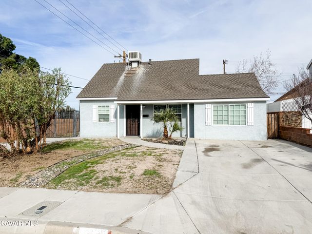 835 W Avenue J1, Lancaster, CA 93534