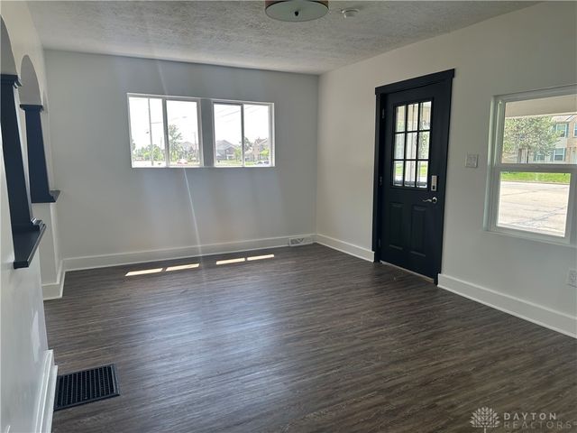 2520 Harshman Road, Dayton, OH 45424