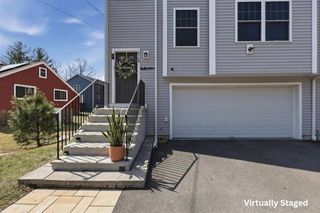 670A Burncoat St A, Worcester, MA 01606
