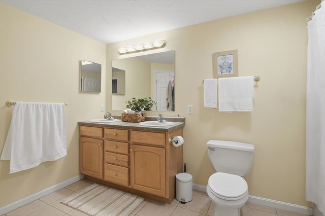 106 Manchester St 106, Leominster, MA 01453