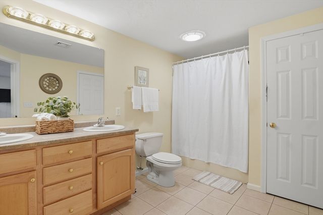 106 Manchester St 106, Leominster, MA 01453