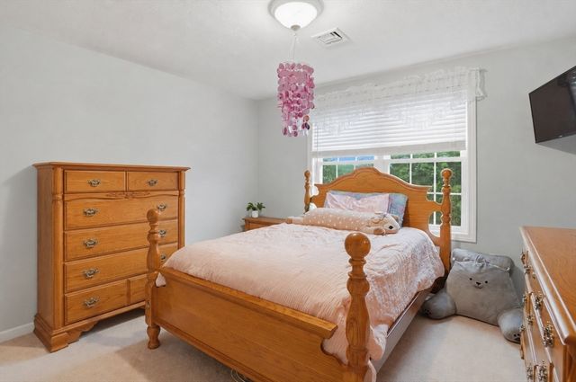 106 Manchester St 106, Leominster, MA 01453