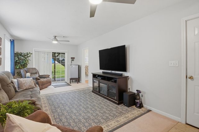 106 Manchester St 106, Leominster, MA 01453