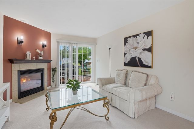 106 Manchester St 106, Leominster, MA 01453