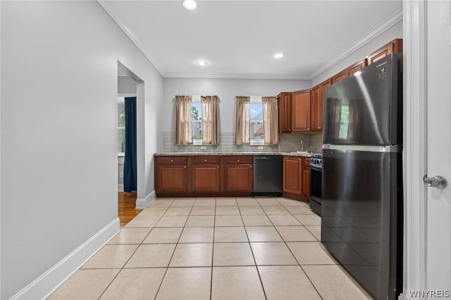 186 Riverside Avenue, Buffalo, NY 14207