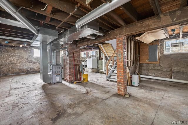 186 Riverside Avenue, Buffalo, NY 14207