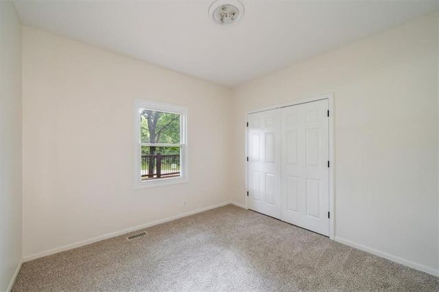 11425 Northwood Circle, Olathe, KS 66061
