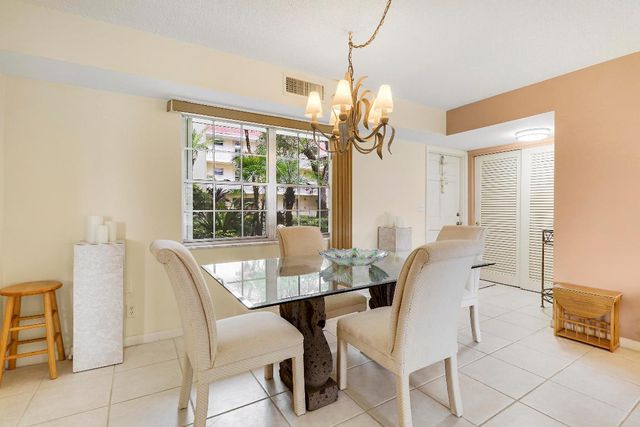 5510 Tamberlane Circle 143, Palm Beach Gardens, FL 33418