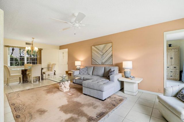 5510 Tamberlane Circle 143, Palm Beach Gardens, FL 33418