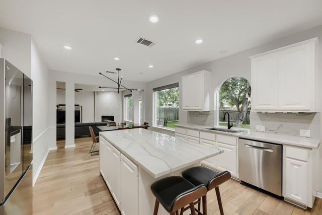 6426 Ira Ingram DR, Austin, TX 78749