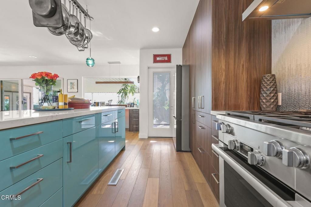 Image 11 of property listing at 1091 Briarcliff Road, Monrovia, CA 91016
