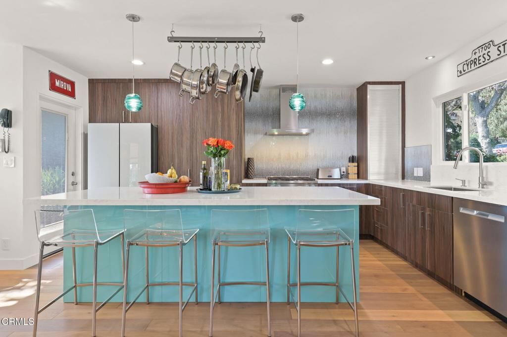 Image 13 of property listing at 1091 Briarcliff Road, Monrovia, CA 91016