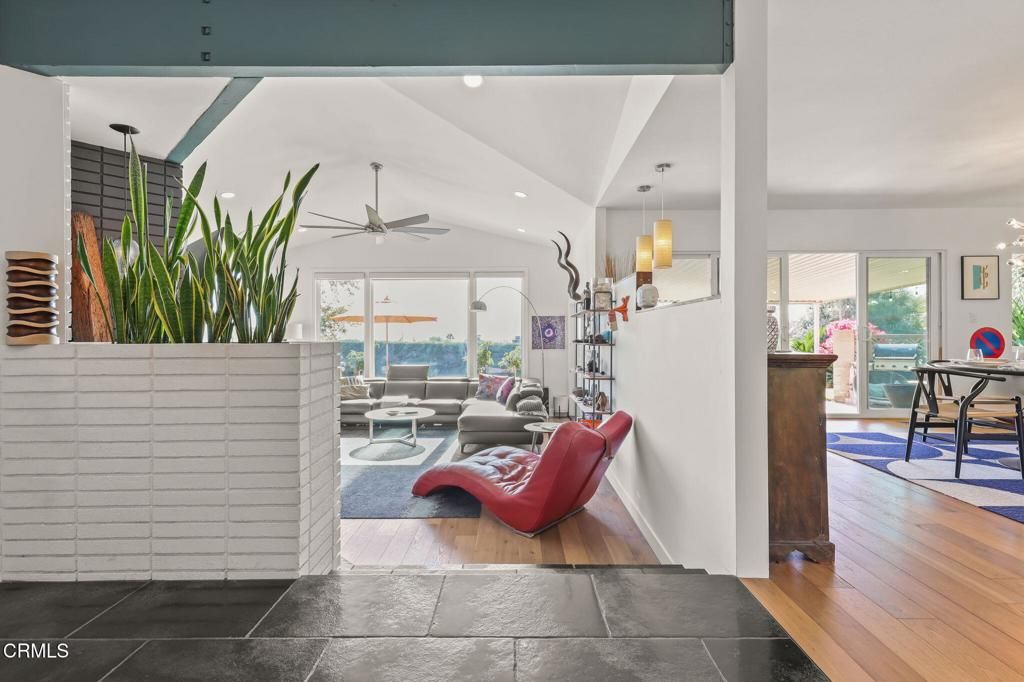 Image 2 of property listing at 1091 Briarcliff Road, Monrovia, CA 91016