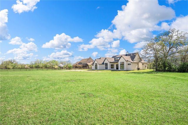 6999 McCrae Lane, Bryan, TX 77808