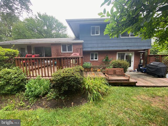 9808 FOREST GROVE DR, Silver Spring, MD 20902