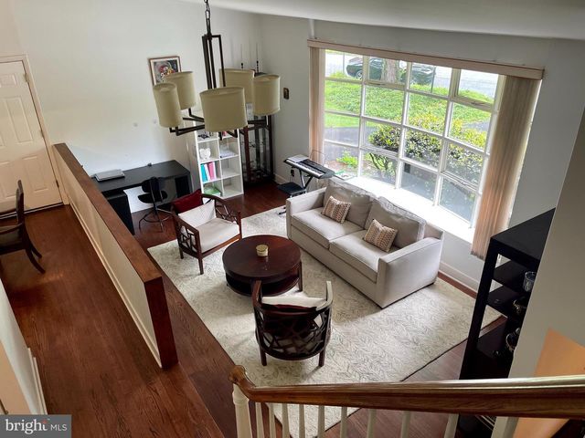 9808 FOREST GROVE DR, Silver Spring, MD 20902