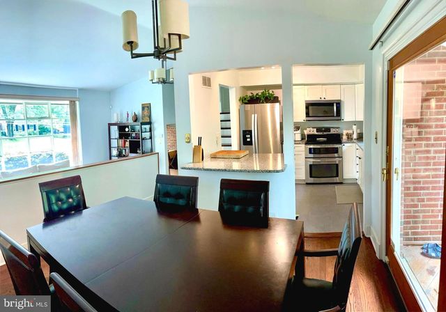 9808 FOREST GROVE DR, Silver Spring, MD 20902