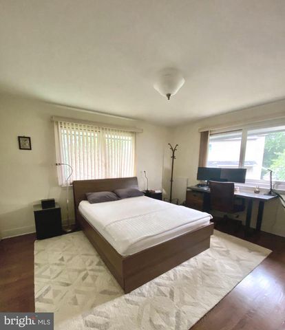 9808 FOREST GROVE DR, Silver Spring, MD 20902