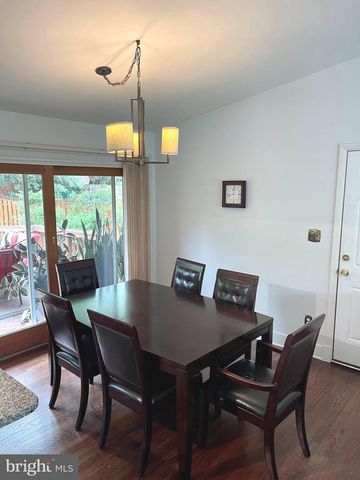 9808 FOREST GROVE DR, Silver Spring, MD 20902