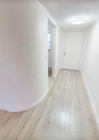 4025 N NOB HILL Road 205, Sunrise, FL 33351