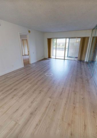 4025 N NOB HILL Road 205, Sunrise, FL 33351