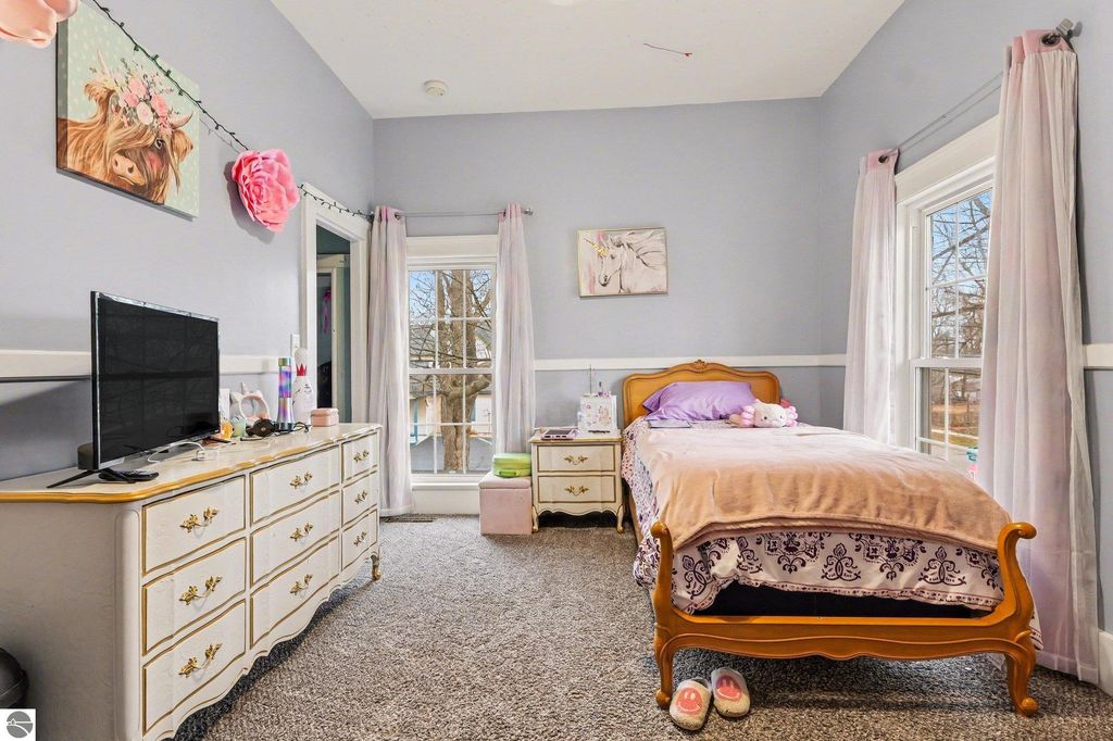 Image 15 of property listing at 404 E Saginaw Street, St Louis, MI 48880