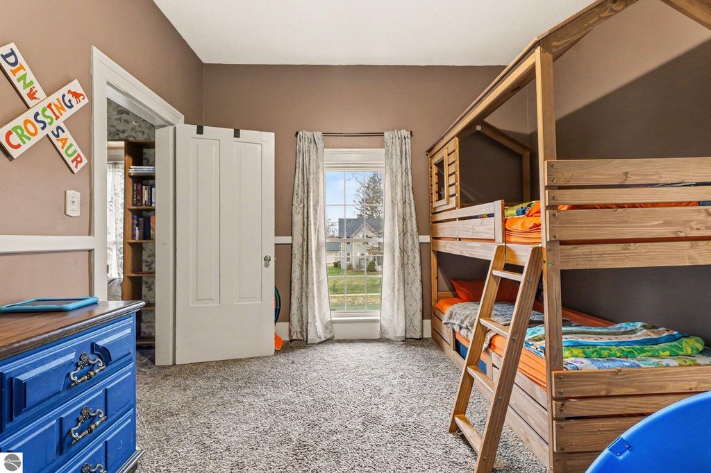 Image 18 of property listing at 404 E Saginaw Street, St Louis, MI 48880