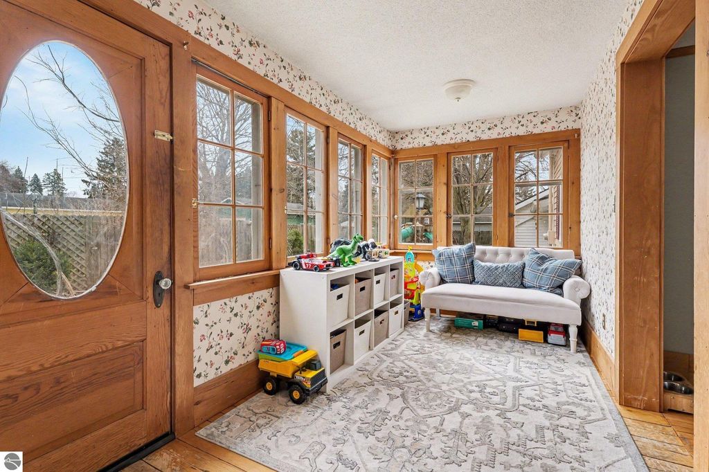 Image 27 of property listing at 404 E Saginaw Street, St Louis, MI 48880