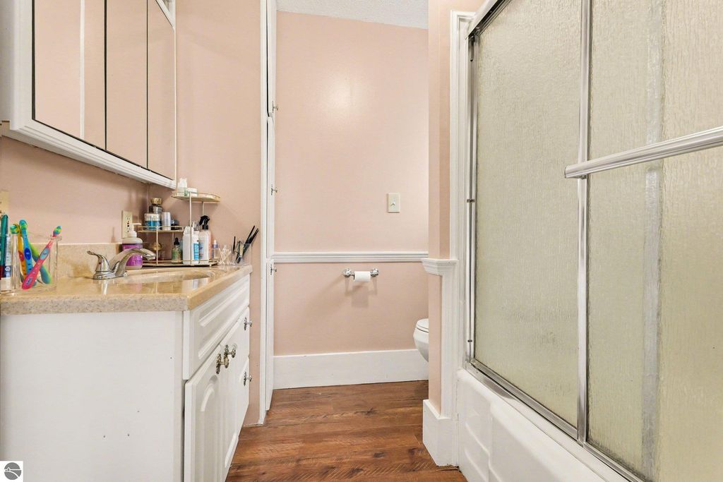 Image 28 of property listing at 404 E Saginaw Street, St Louis, MI 48880