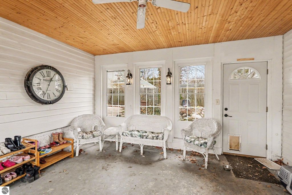 Image 29 of property listing at 404 E Saginaw Street, St Louis, MI 48880