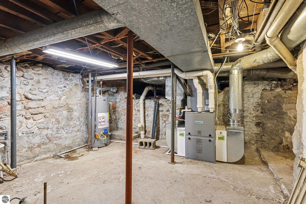 Image 31 of property listing at 404 E Saginaw Street, St Louis, MI 48880