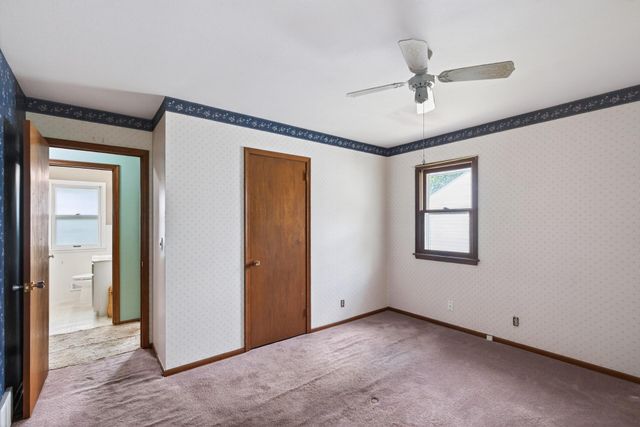 10475 6th Street NE, Blaine, MN 55434