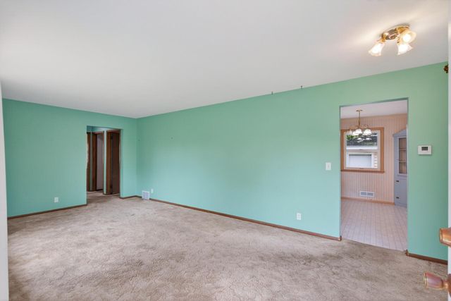 10475 6th Street NE, Blaine, MN 55434